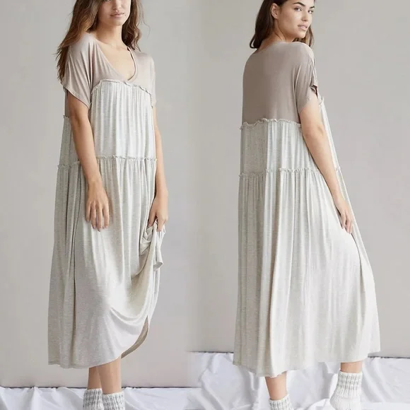 Anthropologie Saturday Sunday Tiered Neutral Colorblock Relaxed Knit Boho Dress - Picture 1 of 7